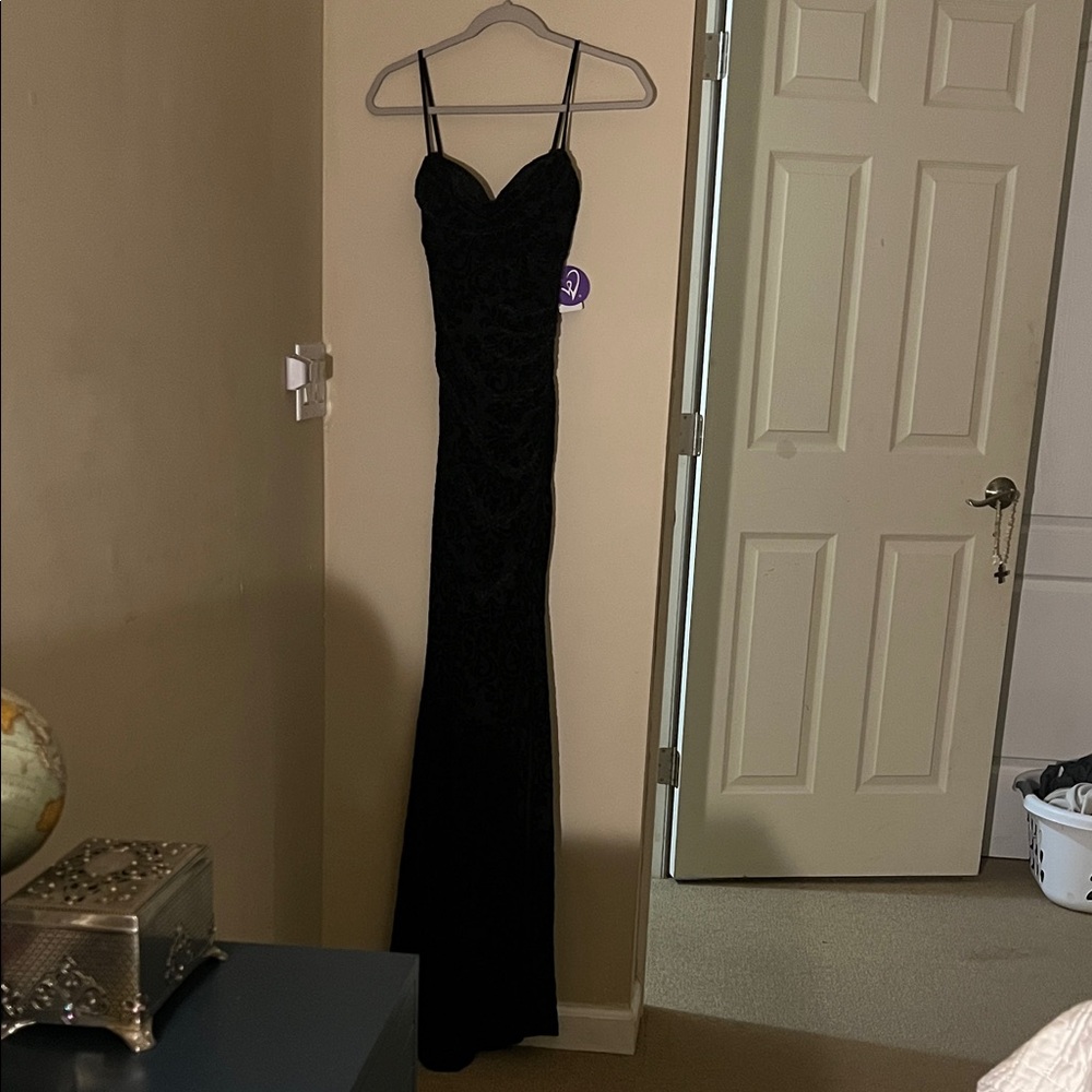 Windsor Black Maxi Dress